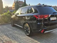 Usado Mitsubishi Outlander P-HEV 203 CV (149 kW) 2017 Negro SUV