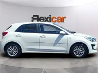 Usado Kia Rio 84 CV (61 kW) 2021 Blanco Berlina