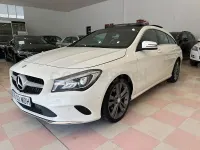 Usado Mercedes CLA180 Shooting Brake Urban 122 CV (89 kW) 2016 Blanco Familiar