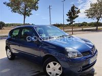 Usado Renault Clio II 75 CV (55 kW) 2001 Azul Berlina