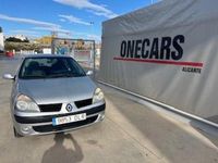 Usado Renault Clio II Extreme 75 CV (55 kW) 2005 Gris / plata Berlina