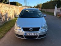 Usado VW Polo Advance 75 CV (55 kW) 2006 Gris / plata Utilitario