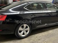 Usado Skoda Superb Style 150 CV (110 kW) 2018 Negro Berlina