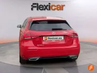 Usado Mercedes A180 109 CV (80 kW) 2019 Rojo Utilitario
