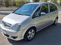 Usado Opel Meriva Enjoy 90 CV (66 kW) 2008 Plateado Monovolumen