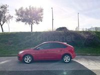 Usado Ford Focus Trend 125 CV (91 kW) 2010 Rojo Berlina