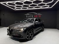 Usado Alfa Romeo Stelvio Ti 210 CV (154 kW) 2021 Gris / plata SUV