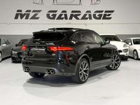 Usado Jaguar F-Pace SVR 550 CV (404 kW) 2019 Negro SUV