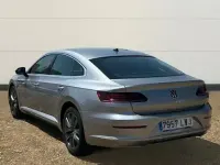 Usado VW Arteon 150 CV (110 kW) 2022 Gris Berlina