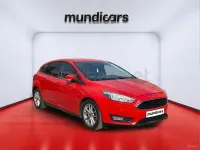 Usado Ford Focus Trend+ 125 CV (91 kW) 2015 Rojo Berlina