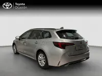 Usado Toyota Corolla Active 140 CV (102 kW) 2023 Gris / plata Familiar