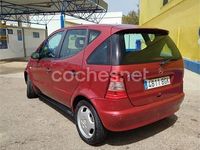 Usado Mercedes A160 Elegance 102 CV (75 kW) 2001 Granate Monovolumen