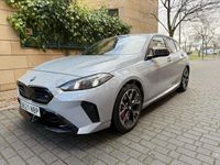 Usado BMW M135 Comfort Edition 300 CV (220 kW) 2025 Gris / plata Utilitario