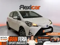 Usado Toyota Yaris Hybrid Active 100 CV (73 kW) 2019 Blanco