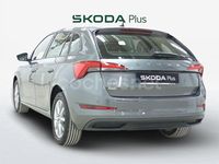 Usado Skoda Scala Active 110 CV (80 kW) 2022 Gris / plata Utilitario