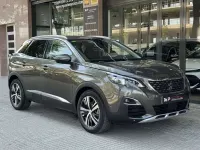 Usado Peugeot 3008 Allure 120 CV (88 kW) 2018 Gris SUV
