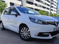 Usado Renault Scénic Dynamique 115 CV (84 kW) 2014 Blanco Monovolumen