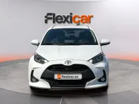 Usado Toyota Yaris 72 CV (52 kW) 2023 Blanco Utilitario