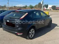 Usado Ford Focus Trend 90 CV (66 kW) 2009 Negro Berlina