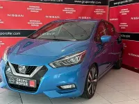Usado Nissan Micra Tekna 117 CV (86 kW) 2020 Power blue (metalizado) Utilitario