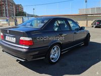 Usado BMW 323 170 CV (125 kW) 1998 Gris / plata Berlina