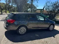Usado Opel Astra Excellence 110 CV (80 kW) 2015 Gris / plata Familiar