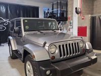 Usado Jeep Wrangler Sahara 200 CV (147 kW) 2013 Plateado SUV