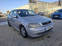Usado Opel Astra Comfort 82 CV (60 kW) 2000 Gris / plata Berlina