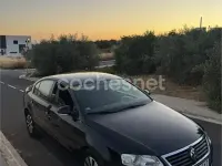 Usado VW Passat Advance 140 CV (102 kW) 2010 Negro Berlina