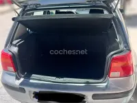 Usado VW Golf IV Highline 105 CV (77 kW) 2003 Gris / plata Berlina
