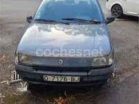Usado Renault Clio 60 CV (44 kW) 1993 Gris / plata Utilitario