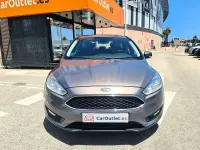 Usado Ford Focus Trend 125 CV (91 kW) 2015 Beige Berlina