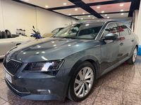 Usado Skoda Superb 150 CV (110 kW) 2015 Azul Berlina