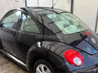 Usado VW New Beetle 105 CV (77 kW) 2006 Negro Utilitario