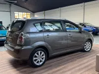 Usado Toyota Corolla Verso Sol 116 CV (85 kW) 2005 Beige Monovolumen