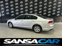 Usado VW Passat Business 150 CV (110 kW) 2021 Gris / plata Berlina