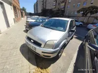 Usado Ford Fusion Trend 68 CV (50 kW) 2005 Gris / plata Utilitario
