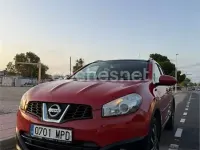 Usado Nissan Qashqai Tekna 140 CV (102 kW) 2013 Rojo SUV