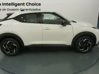 Usado Nissan Juke N-Connecta 114 CV (83 kW) 2023 Lunar white (metalizado) monotono SUV