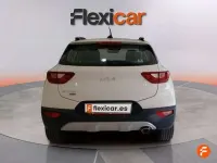 Usado Kia Stonic 101 CV (74 kW) 2025 Blanco SUV