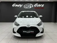 Usado Toyota Yaris Hybrid Active 116 CV (85 kW) 2024 Blanco Berlina