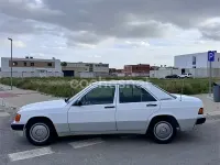 Usado Mercedes 190 126 CV (92 kW) 1991 Blanco Berlina