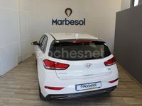 Usado Hyundai i30 110 HP (80 kW) 2021 Branco Sedan
