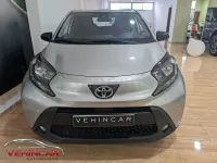 Usado Toyota Aygo X 72 CV (52 kW) 2023 Gris / plata SUV