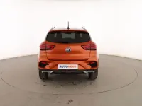 Usado MG ZS Luxury 106 CV (77 kW) 2023 Naranja SUV