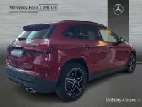 Usado Mercedes GLA200 150 CV (110 kW) 2025 Rojo SUV