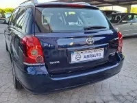 Usado Toyota Avensis Sol 126 CV (92 kW) 2008 Azul Familiar