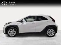 Begagnad Toyota Aygo X Play 72 HK (52 kW) 2024 Vit SUV