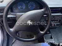 Usado Peugeot 106 60 CV (44 kW) 2001 Gris / plata Utilitario