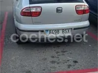 Usado Seat Leon Stella 105 CV (77 kW) 2002 Gris / plata Utilitario